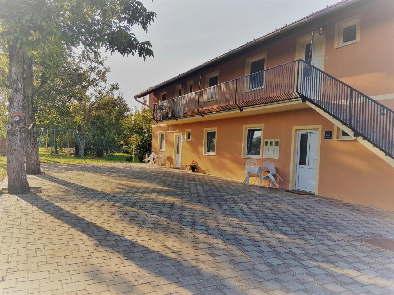 Apartments Martina Eszék Kültér fotó